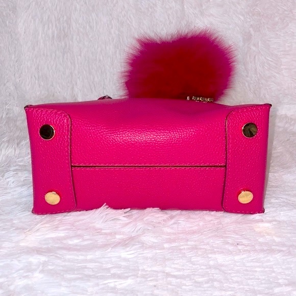 New Michael Kors Mercer Kors Studio Medium Messenger and Love Charm Fur Pom Pom - Picture 9 of 16